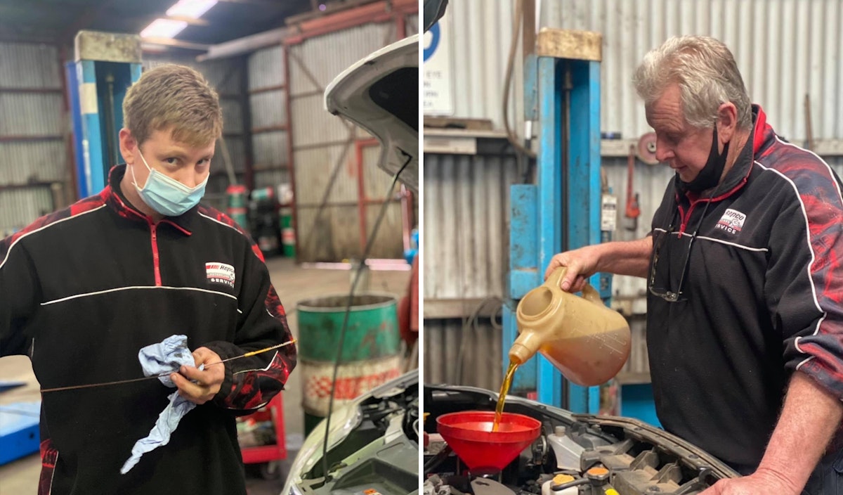 Parkes Mechanics Performing Car Service